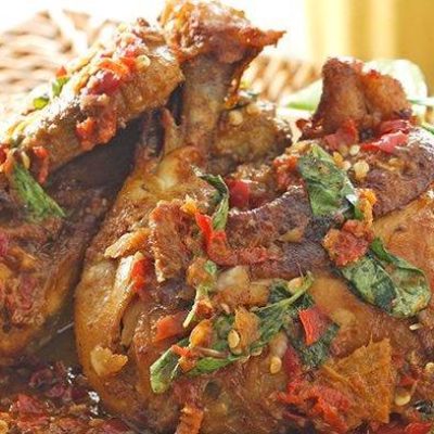 ayam penyet sambel kemangi